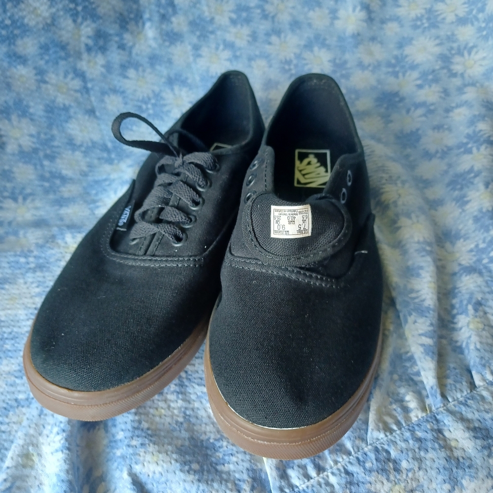 Womens Classic Black Lace Up Vans BNWT